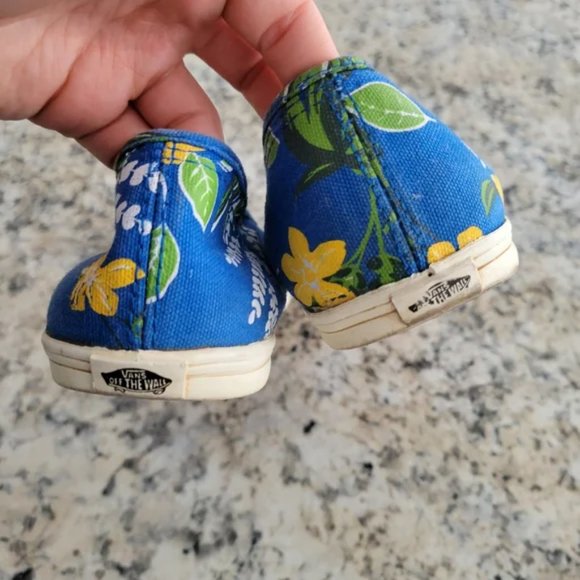 Vans slip on sneakers blue tropical print 7.5 - Picture 2 of 4
